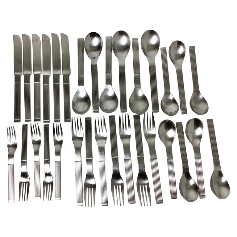 31 Piece Modern THEBE by Dansk Stainless Steel Flatware Set For Sale at