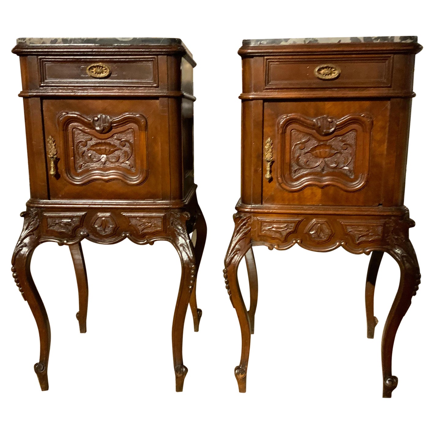 Pair of Louis XV-Style bedside cabinets For Sale