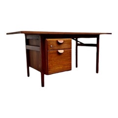 Fantastic Vintage MCM Executive Walnut Asymmetric Desk By Jens Risom