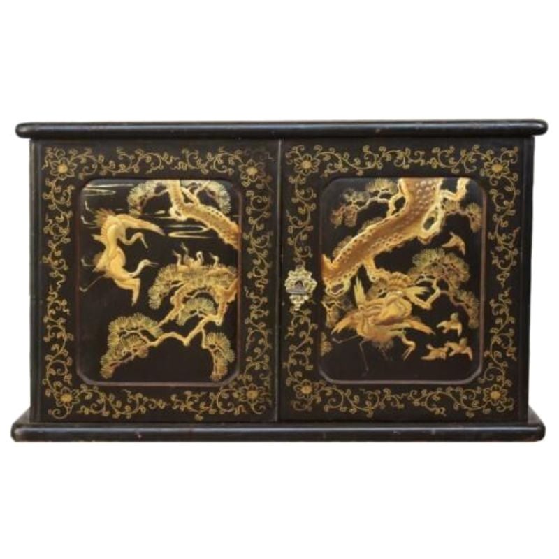 19th Century Japanese Jewelry Box in Lacquer Decor with Birds For Sale