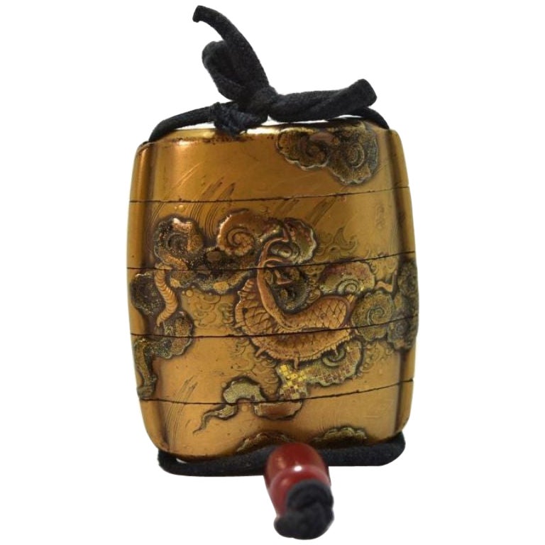 Japanese Inro with 4 19th Century Boxes in Gold Lacquer with Matt Kinji Backgrou For Sale
