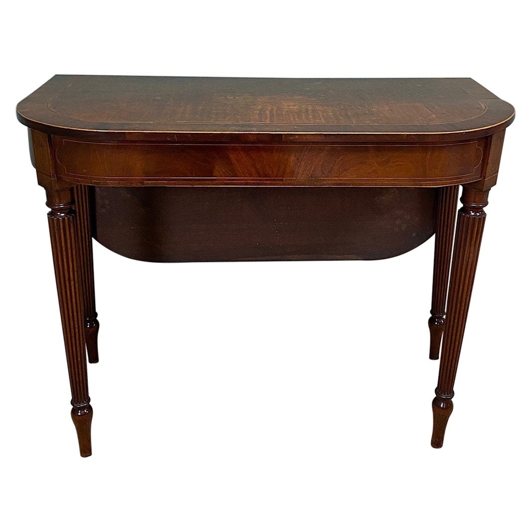Country House 19th century Georgian Antique Side Table / Tea Table For Sale