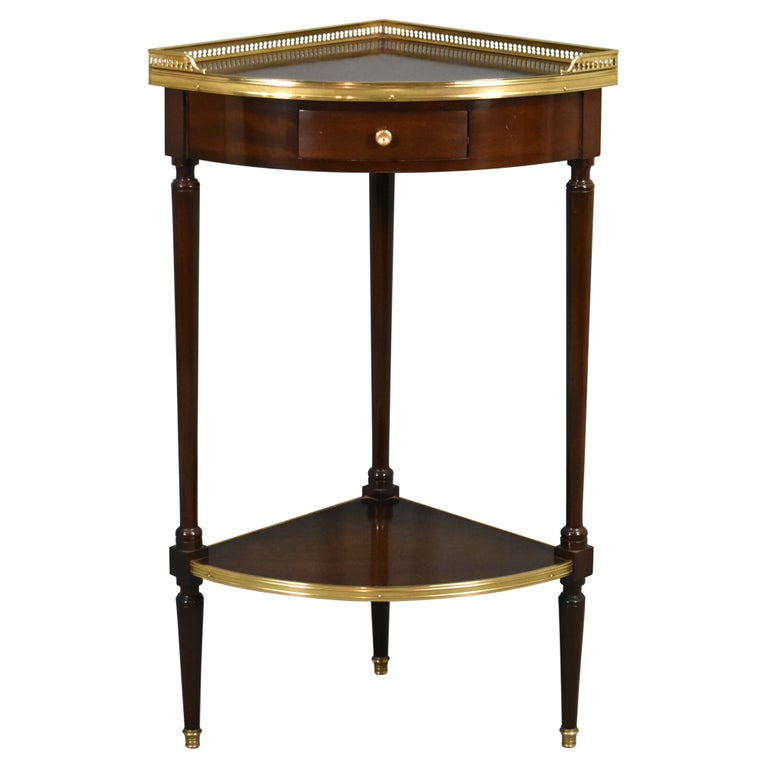 MidCentury Mahogany Corner Table For Sale at 1stDibs
