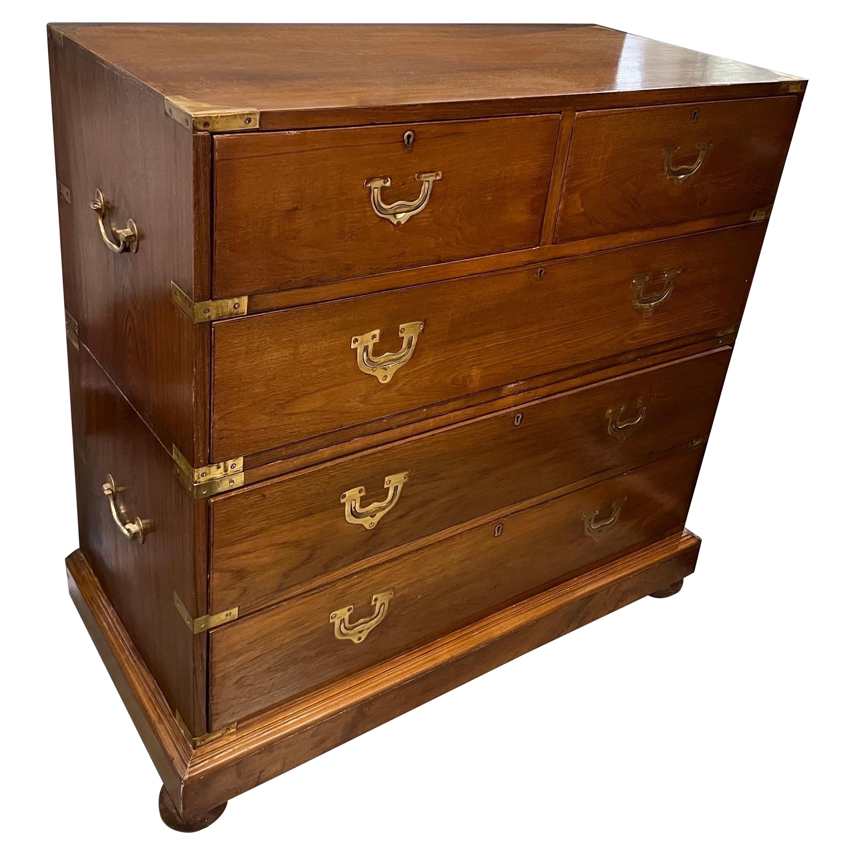 19. Jahrhundert British Colonial Messing gebunden Teak Campaigner Chest