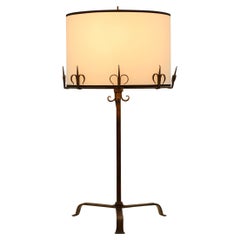 Lampe de table espagnole en fer doré dans le goût des artisans de Marolles, années 1960