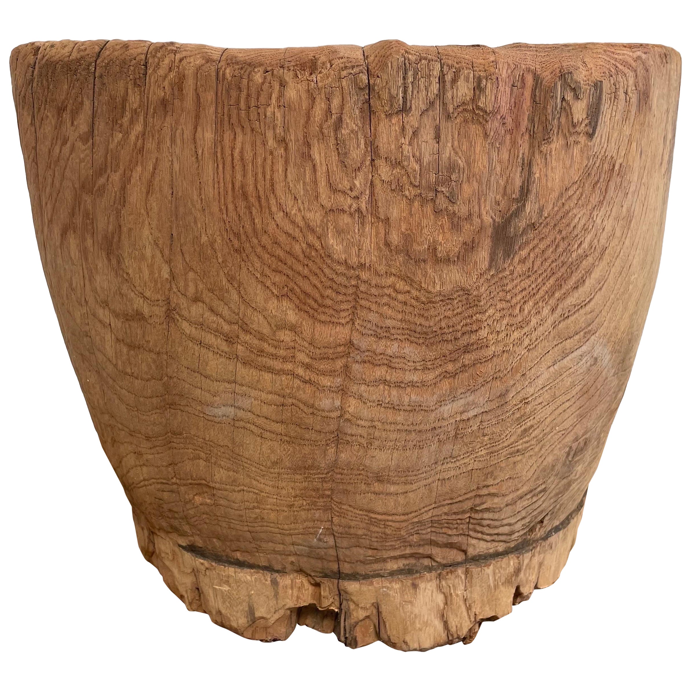 Dekorative Stumpfschale aus Holz im Angebot