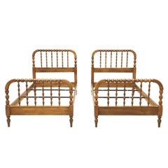 ETHAN ALLEN Maple Jenny Lind Twin Size Beds - Pair