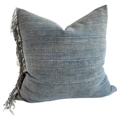 Coussin vintage en lin et tissu bleu indigo délavé