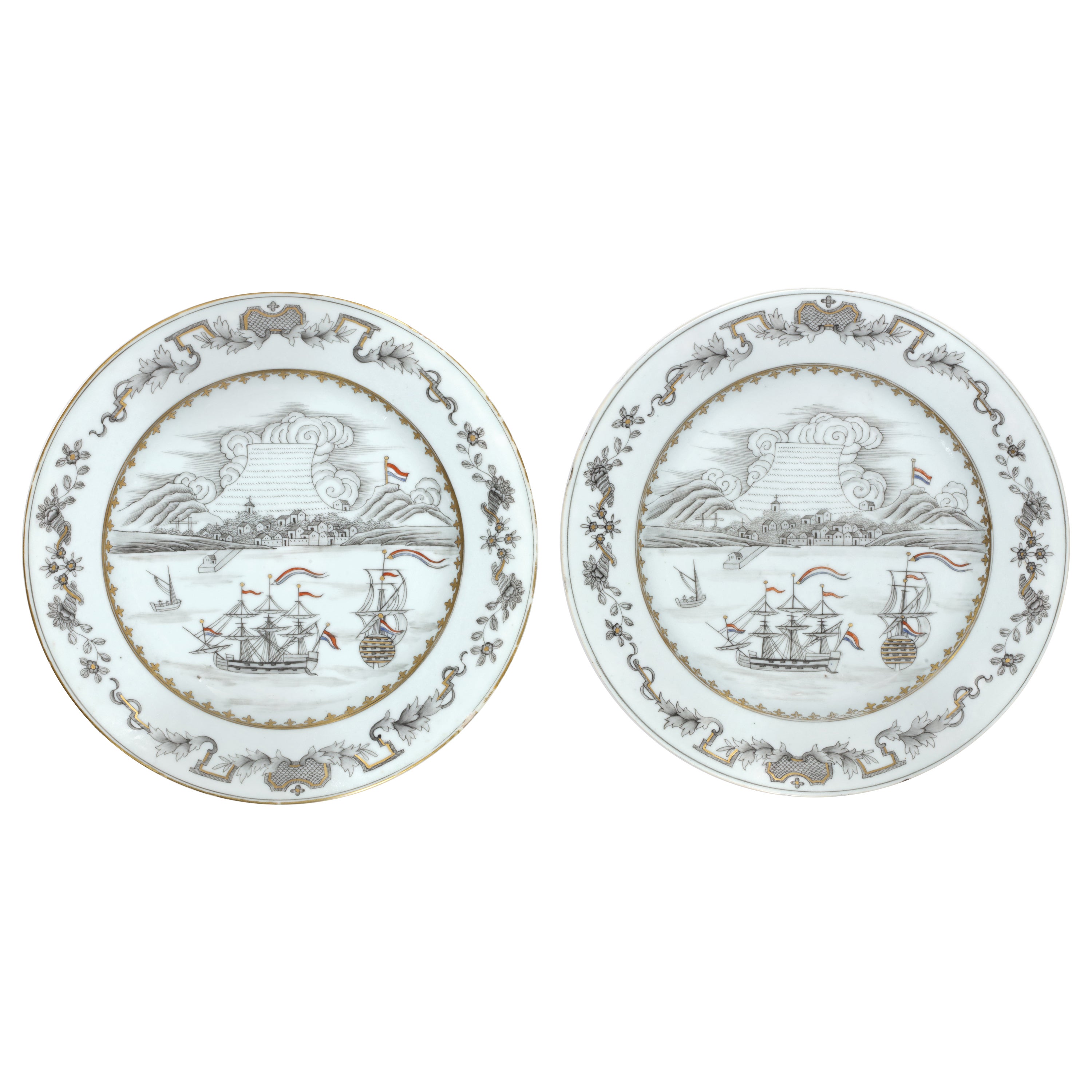 Rare Pair of Chinese Export Porcelain 'Table Bay' or 'Cape of Good Hope' Plates For Sale