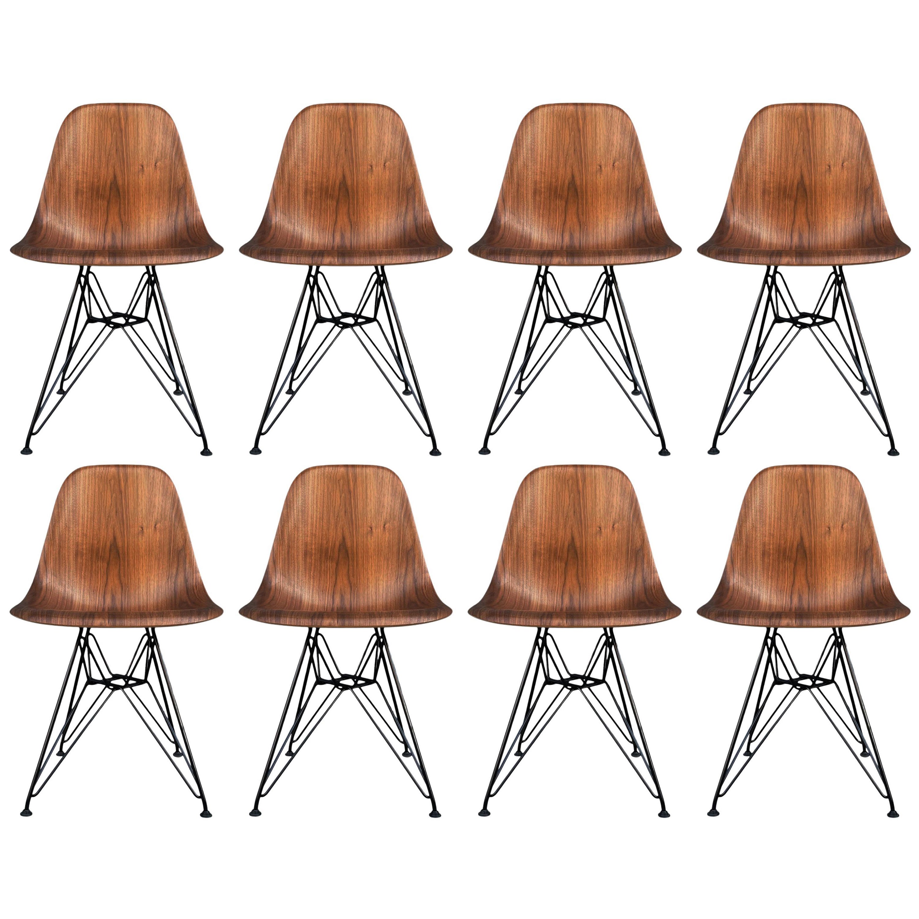 Satz von 8 modernen Esszimmerstühlen aus Nussbaumholz mit Muscheln von Charles Eames aus der Mitte des Jahrhunderts im Angebot