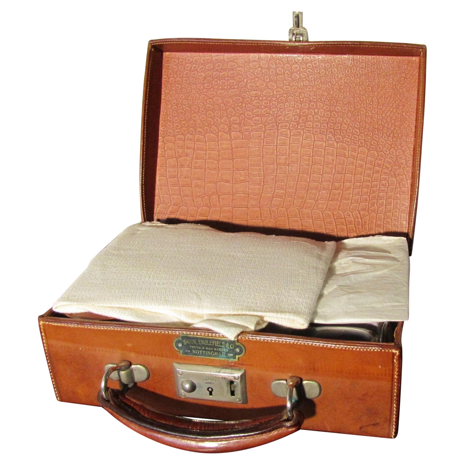 WWw11, Tiny Leather Attaché Case First Aid Medical Equipment