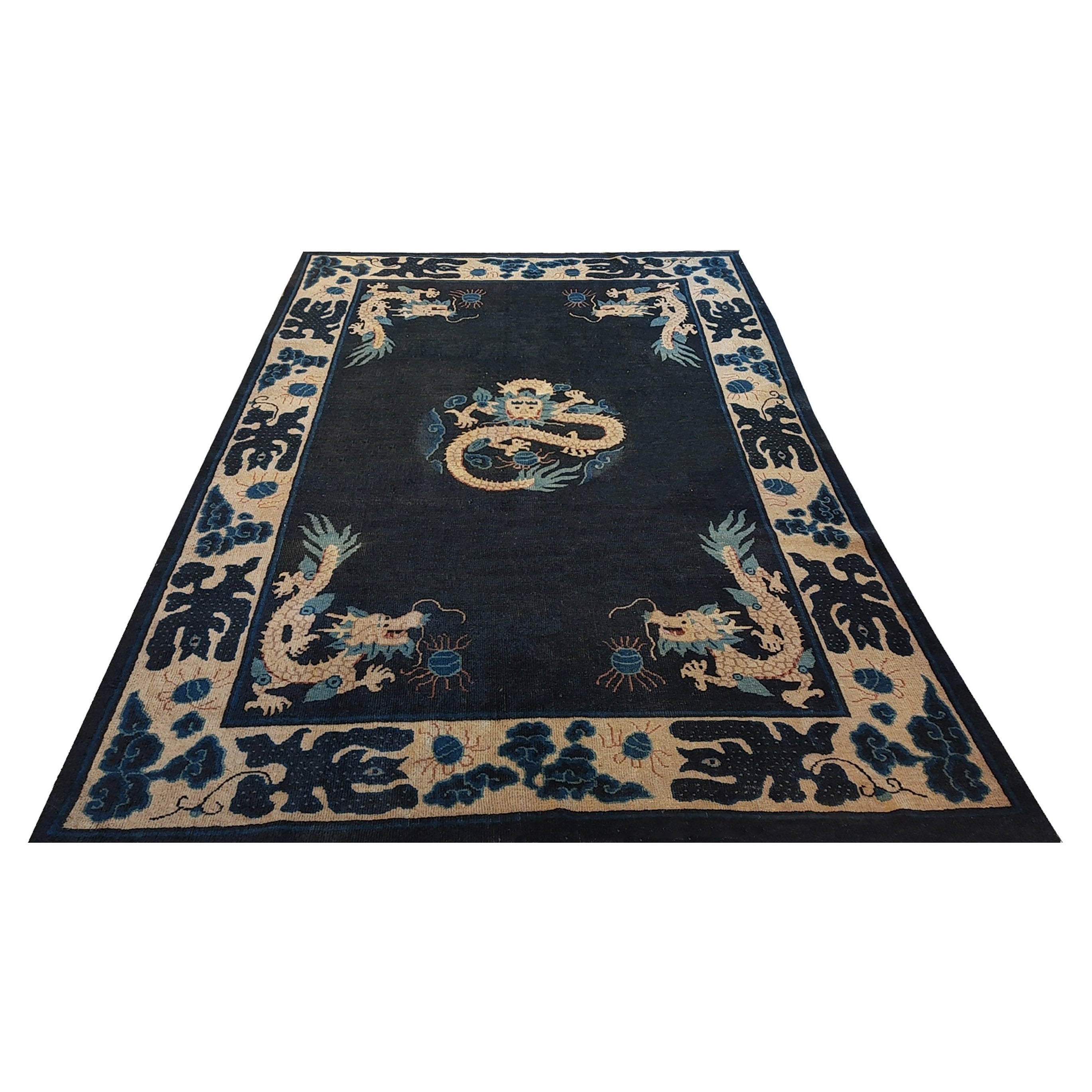 Late 19th Century Chinese Ningxia Dragon Carpet ( 6' x 8' 8'' - 183 x 265 ) For Sale