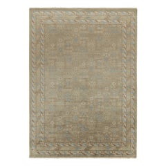 Rug & Kilim's Teppich im Khotan-Stil mit Gold-, Beige-Braun- und Blau-Mustern