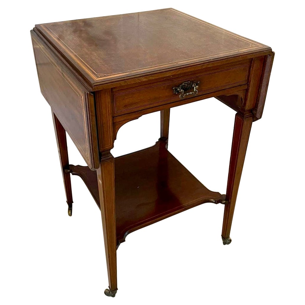 Table d'appoint/table basse édouardienne ancienne en acajou incrusté de qualité supérieure en vente