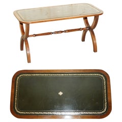 Ravissante table basse vintage Bevan Funnell en cuir vert et bois de feuillus à belle patine