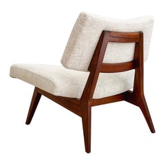 Jens Risom Lounge Chair Model U416, Midcentury Low Slipper in Walnut + Boucle