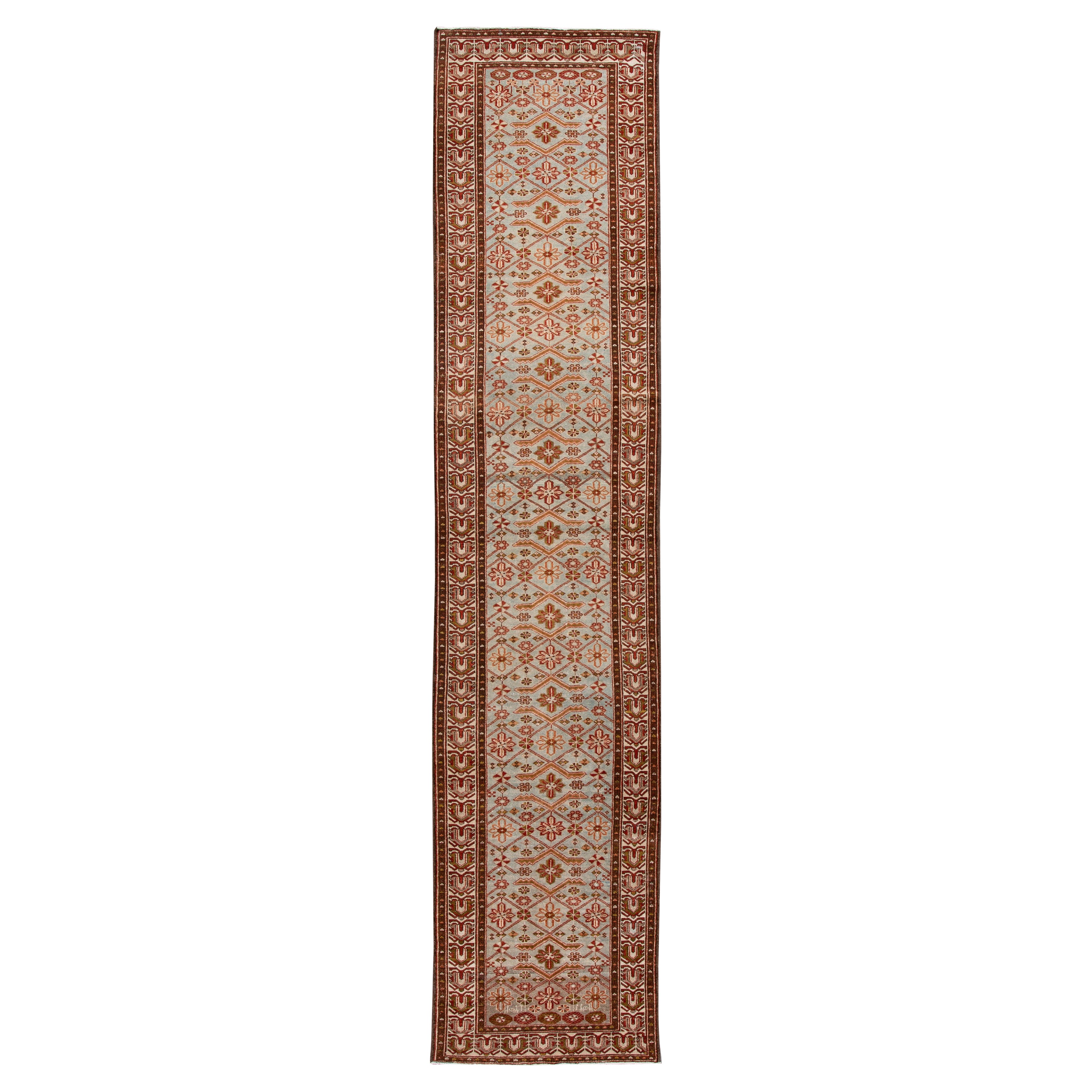 Tapis de couloir Malayer ancien en laine bleu clair à motifs entièrement recouverts faits à la main