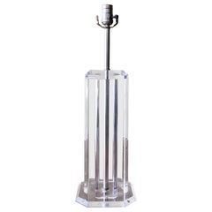 Lampada da tavolo postmoderna a colonna in lucite