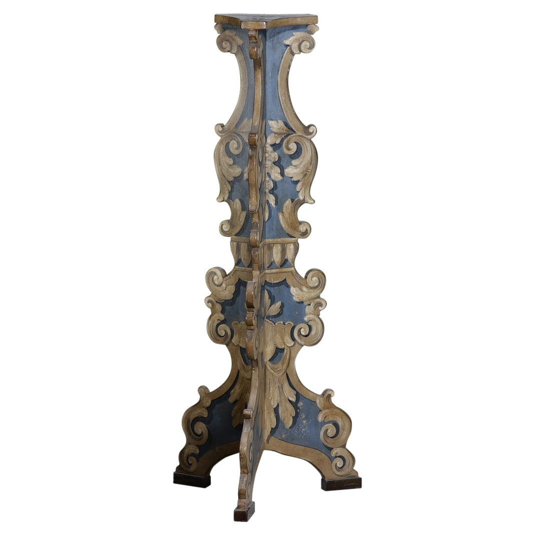 18th Century Hand-Painted Venetian Style Blue Iris Lamp-Stand with Classic Decor For Sale