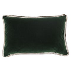 Coussin en velours vert en coton avec bordure à double épingle et dos en lin