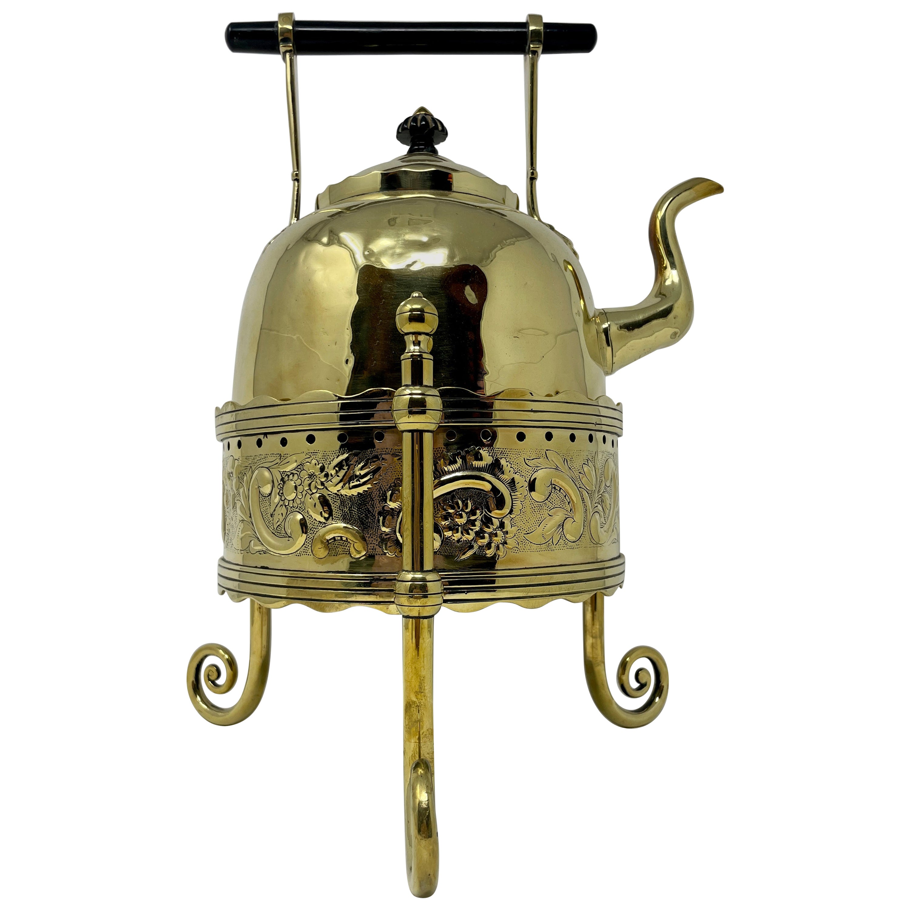 Antiker englischer Teekessel aus Messing auf Ständer, um 1880