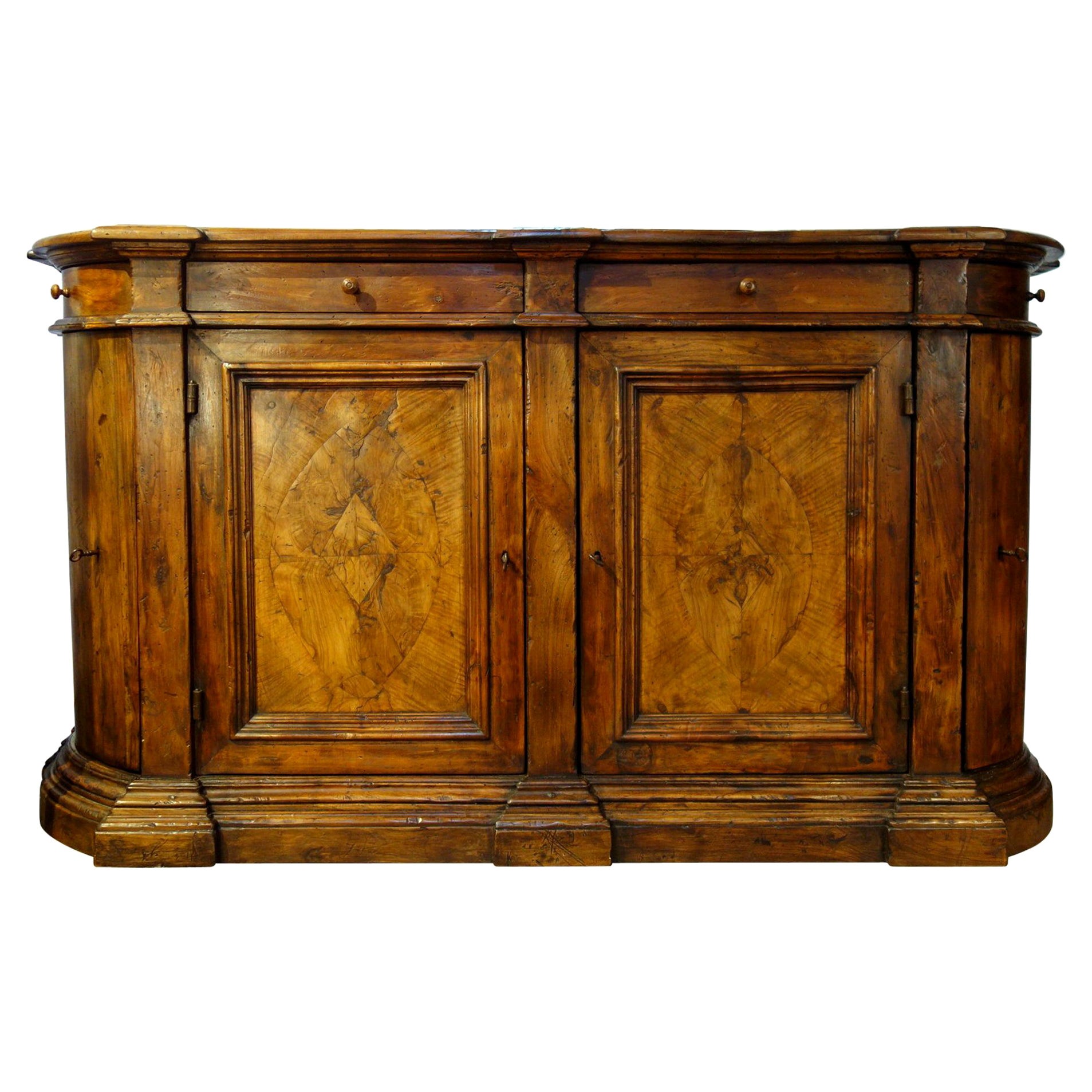 Credenza Italiana BOMBATA RADICA Estilo Siglo XVIII hecha a mano en madera de nogal por encargo