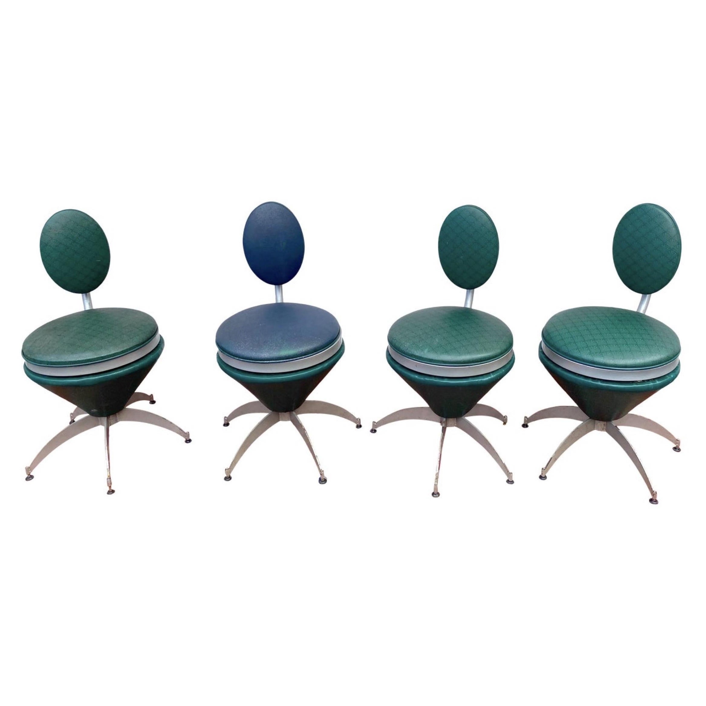 Chaises pivotantes Machine Age dans le style de Vernon Panton, un ensemble de 4 en vente