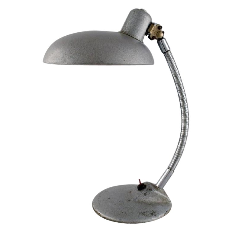 Verstellbare Schreibtischlampe in originalem Metallic-Lack, Industriedesign, Mitte des 20. Jahrhunderts