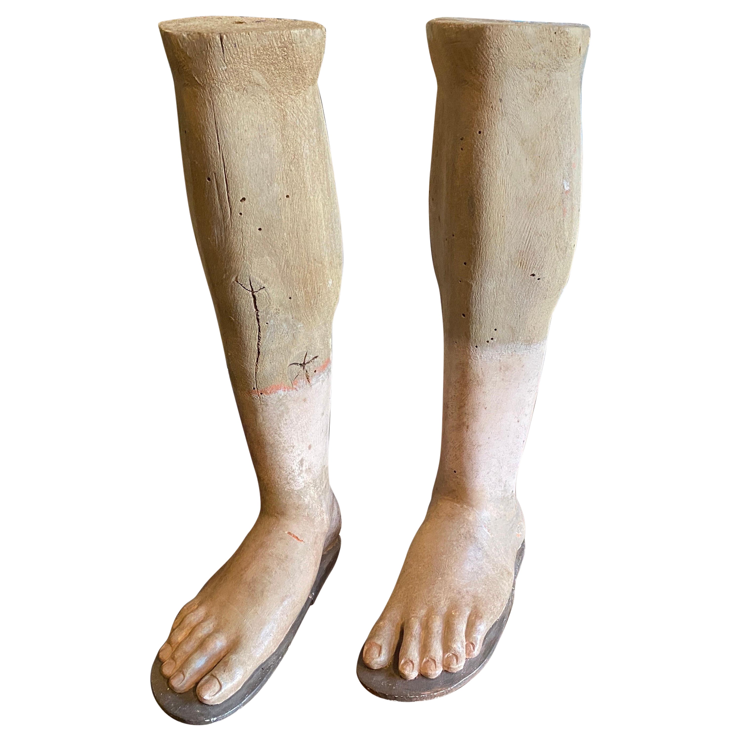 Italienische Füße aus handgeschnitztem und lackiertem Holz, Mitte des 19. Jahrhunderts