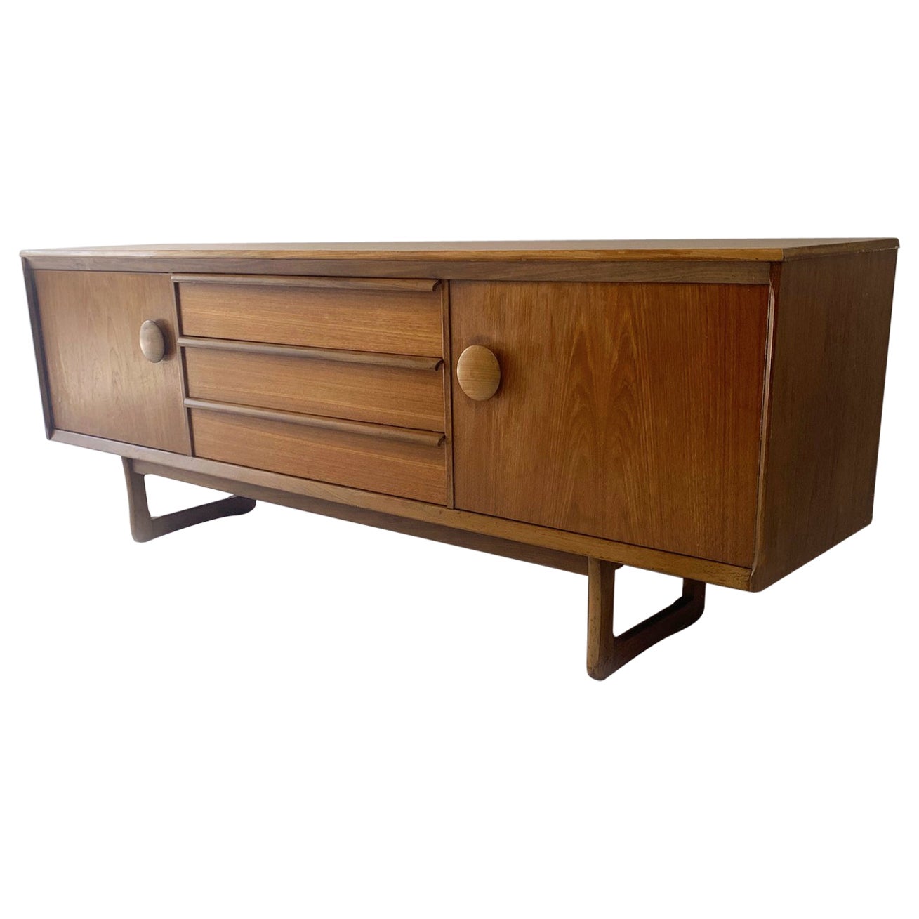 1970’s MidCentury Sideboard by Schreiber Furniture For Sale at 1stDibs
