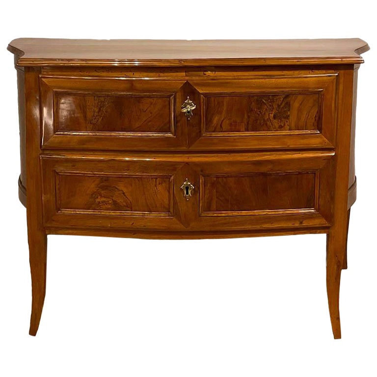 18th Century Italian Chest of Drawers For Sale at 1stDibs