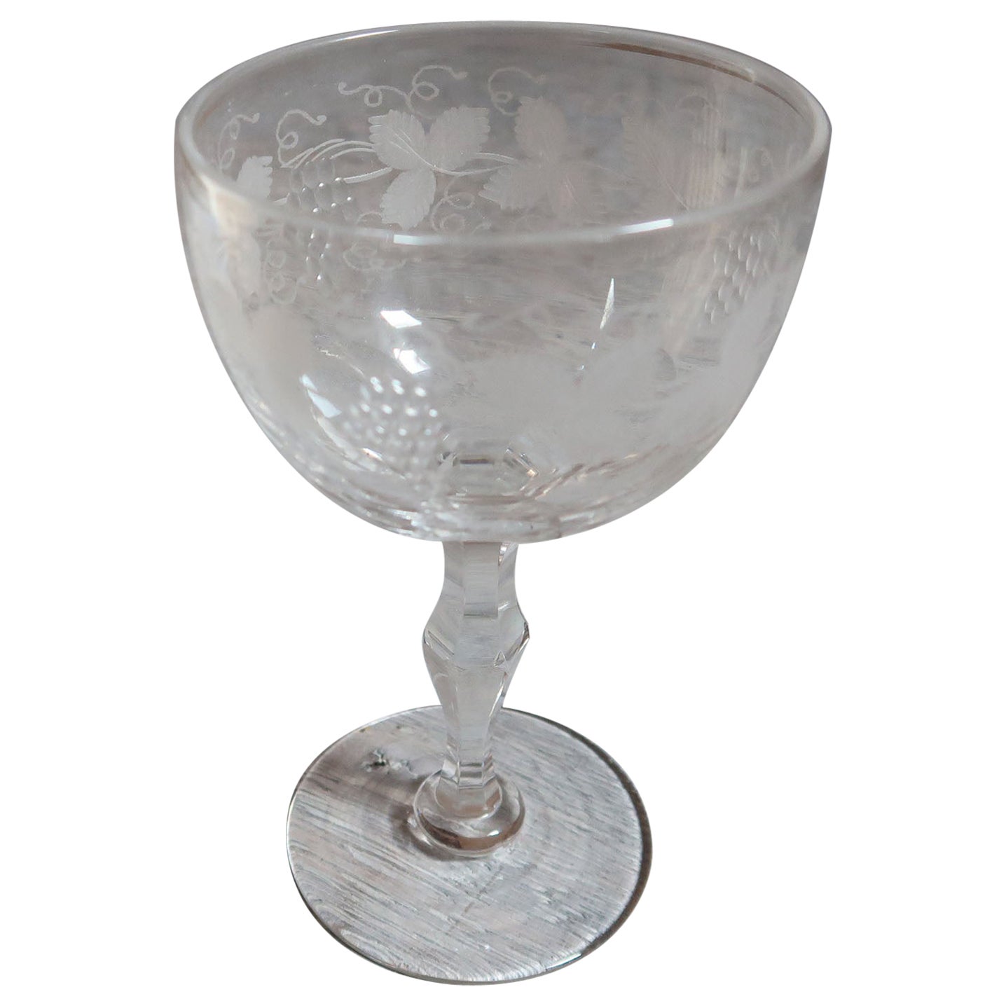 Antikes Glas mit Trauben- und Weinrebendekoration, englisch, um 1900 im Angebot