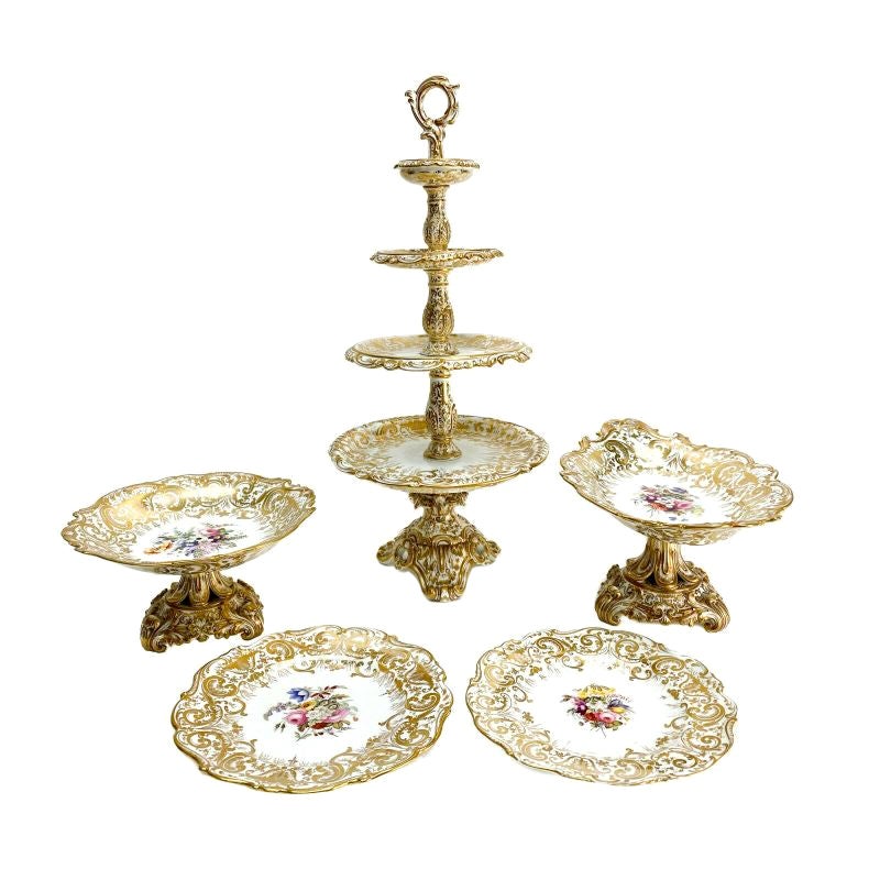 What is a three-tier cake stand called?
