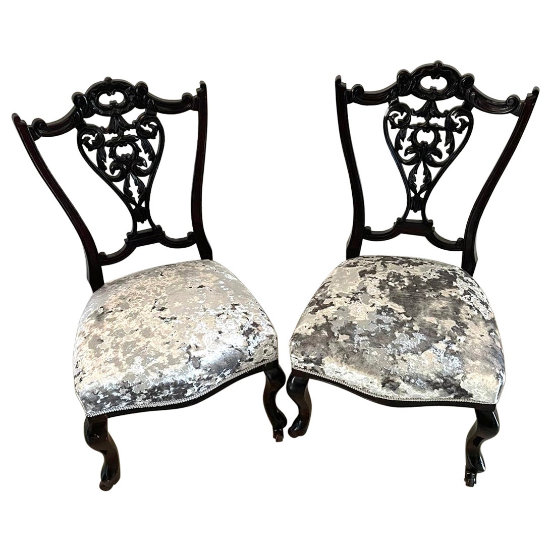  Antikes Paar viktorianischer ebonisierter Beistellstühle in hochwertiger Qualität