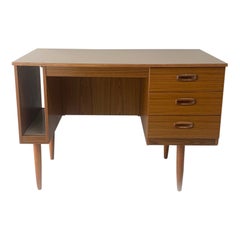 Vintage 1970’s Mid-Century Modern Desk by Schreiber Furniture