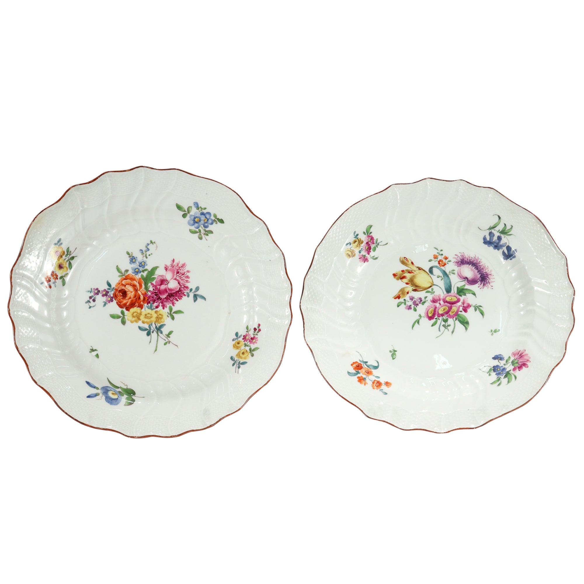Par de Platos Antiguos de la Época de Meissen Porcelain Neuozier Marcolini de 18C con Flores