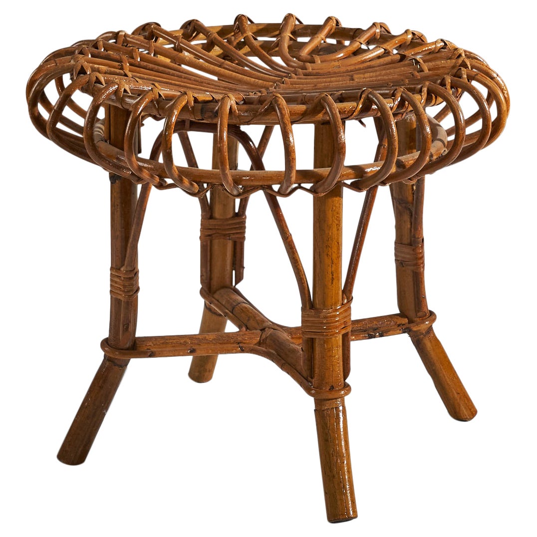 Italienischer italienischer Designer, Hocker, Rattan, Italien, 1950er Jahre im Angebot