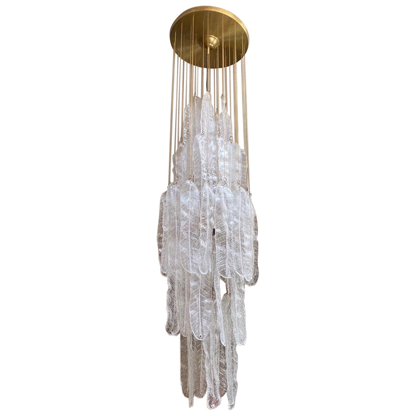Lampe à suspension en verre de Murano avec structure en or doré et feuilles de glace, Italie, 1970