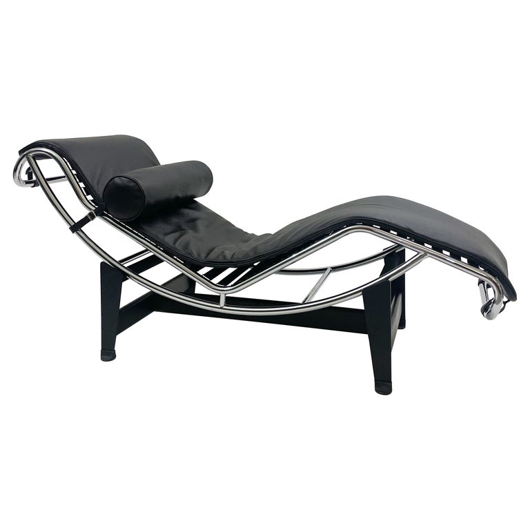 Le Corbusier Lounge Chair LC4 , Black Leather, For Cassina at 1stDibs