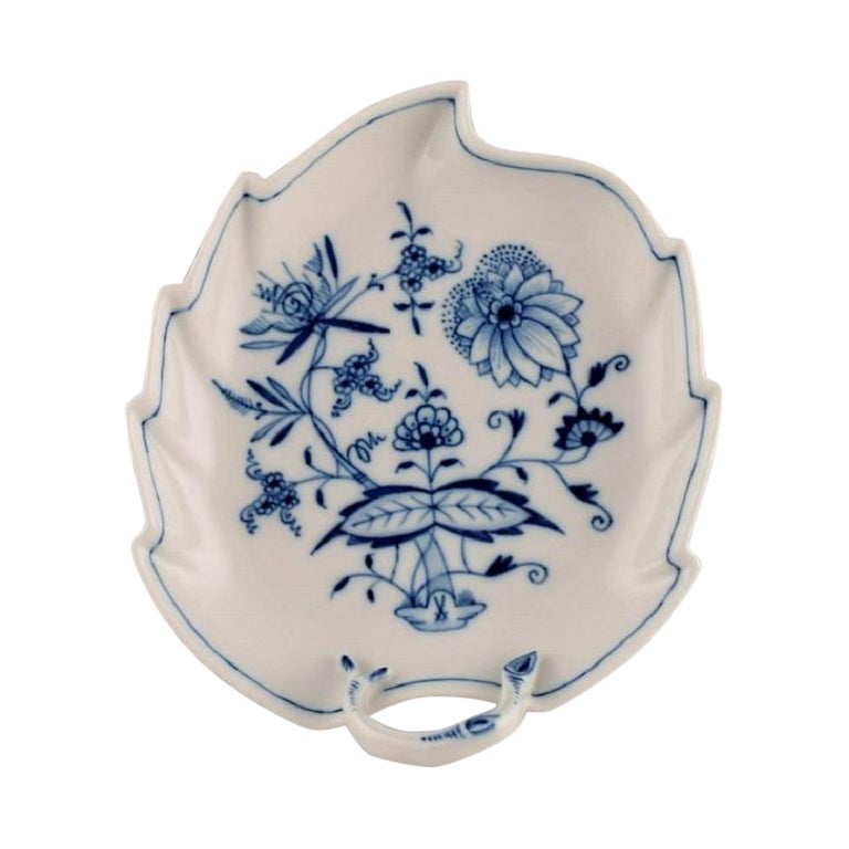 Blaue blattförmige Meissener Zwiebelschale aus handbemaltem Porzellan, frühes 20. Jahrhundert