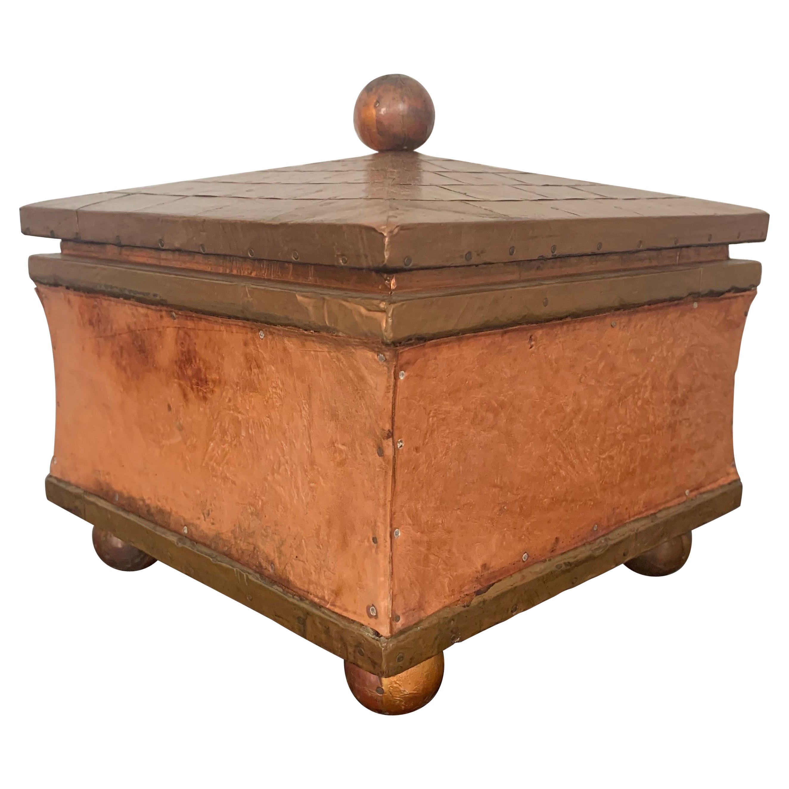 Boîte décorative en cuivre et cuir de style Karl Springer
