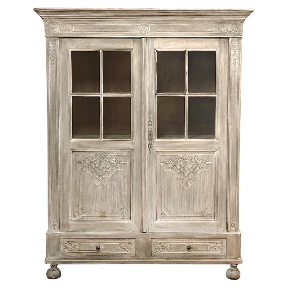 19th Century Country French Louis XIV Whitewashed Bookcase For Sale