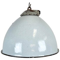 Industrielle graue Emaille-Fabriklampe mit gusseiserner Platte von Zaos, 1960er Jahre