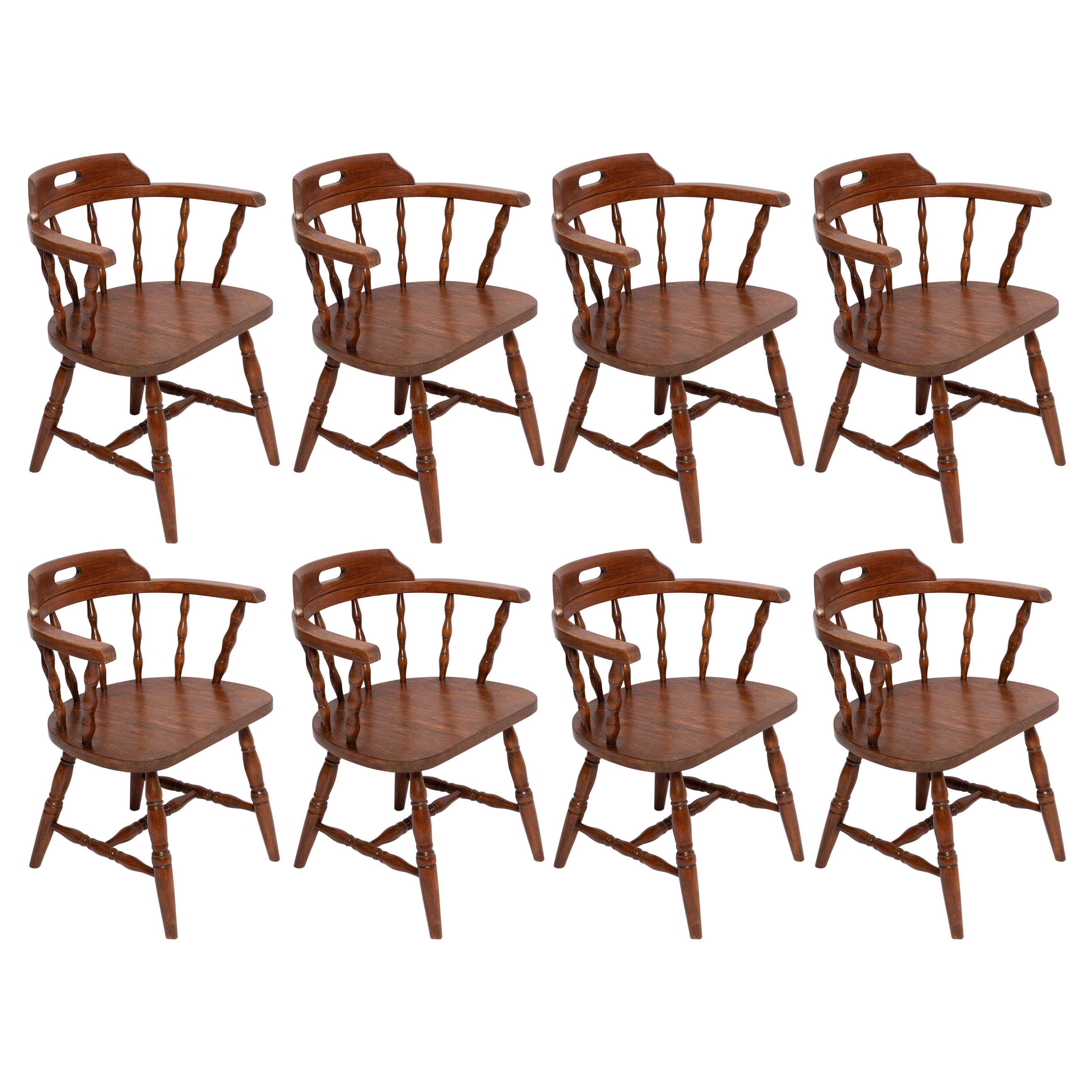 Conjunto de ocho sillas Bonanza de madera de haya marrón oscuro de mediados de siglo, Europa, años 60 en venta