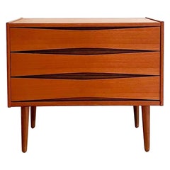 Mid-Century Modern Small Teak 3 Drawer Dresser w/ Sculpted Drawer Pulls