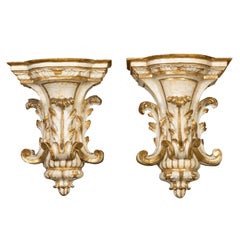 Antique Pair of Italian 1800s Painted and Parcel-Gilt Wall Brackets with Acanthus Leaves