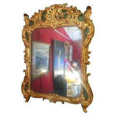 Miroir Époque Louis XV À Décor Rocaille – Bois Doré Laqué Vert, 18ème