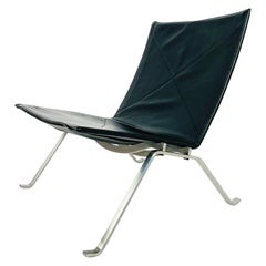 Schwarzer PK 22 Loungesessel aus schwarzem Leder von Fritz Hansen