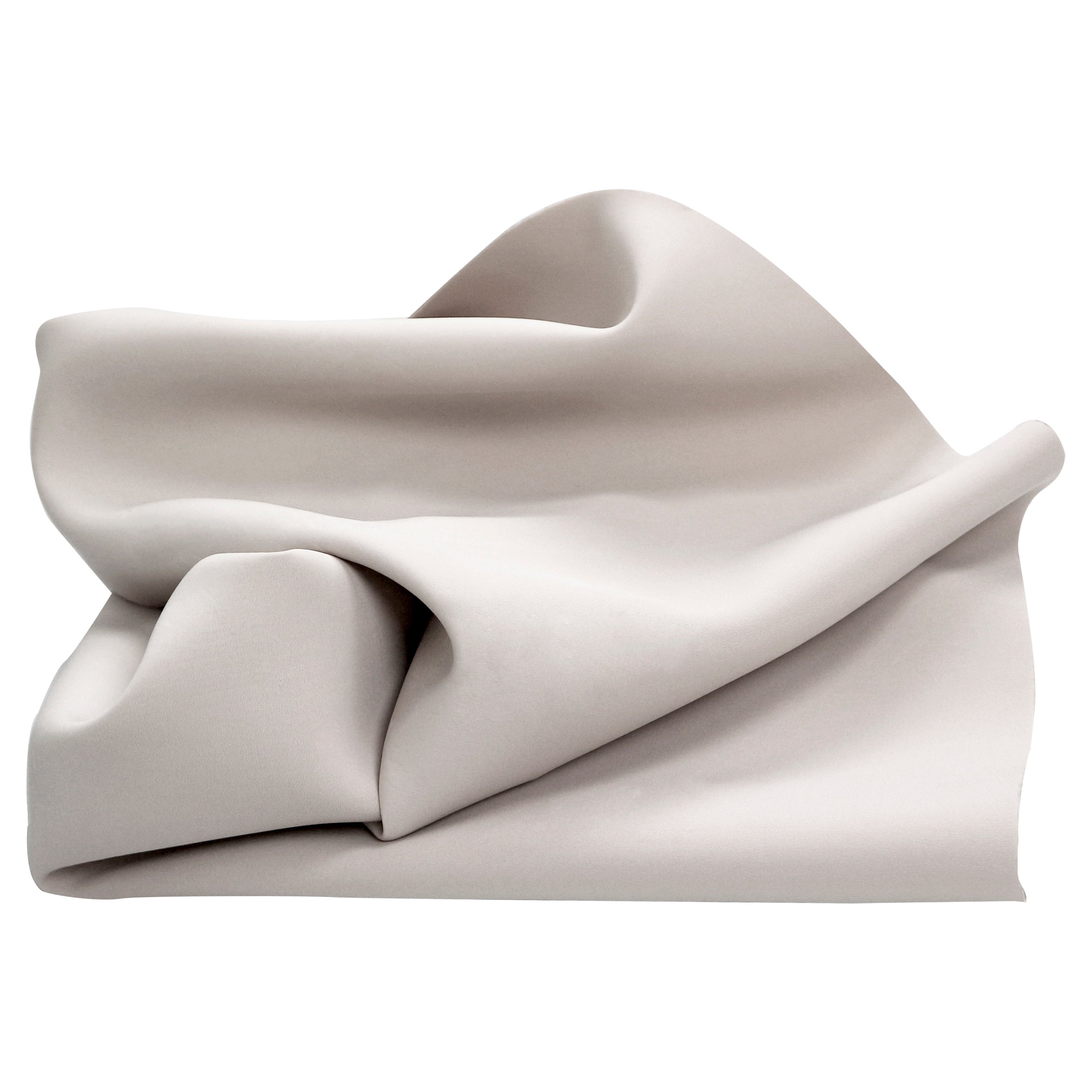 Tappeto Moooi Small Ivory Fold in morbido filato di poliammide di Celia Hadeler