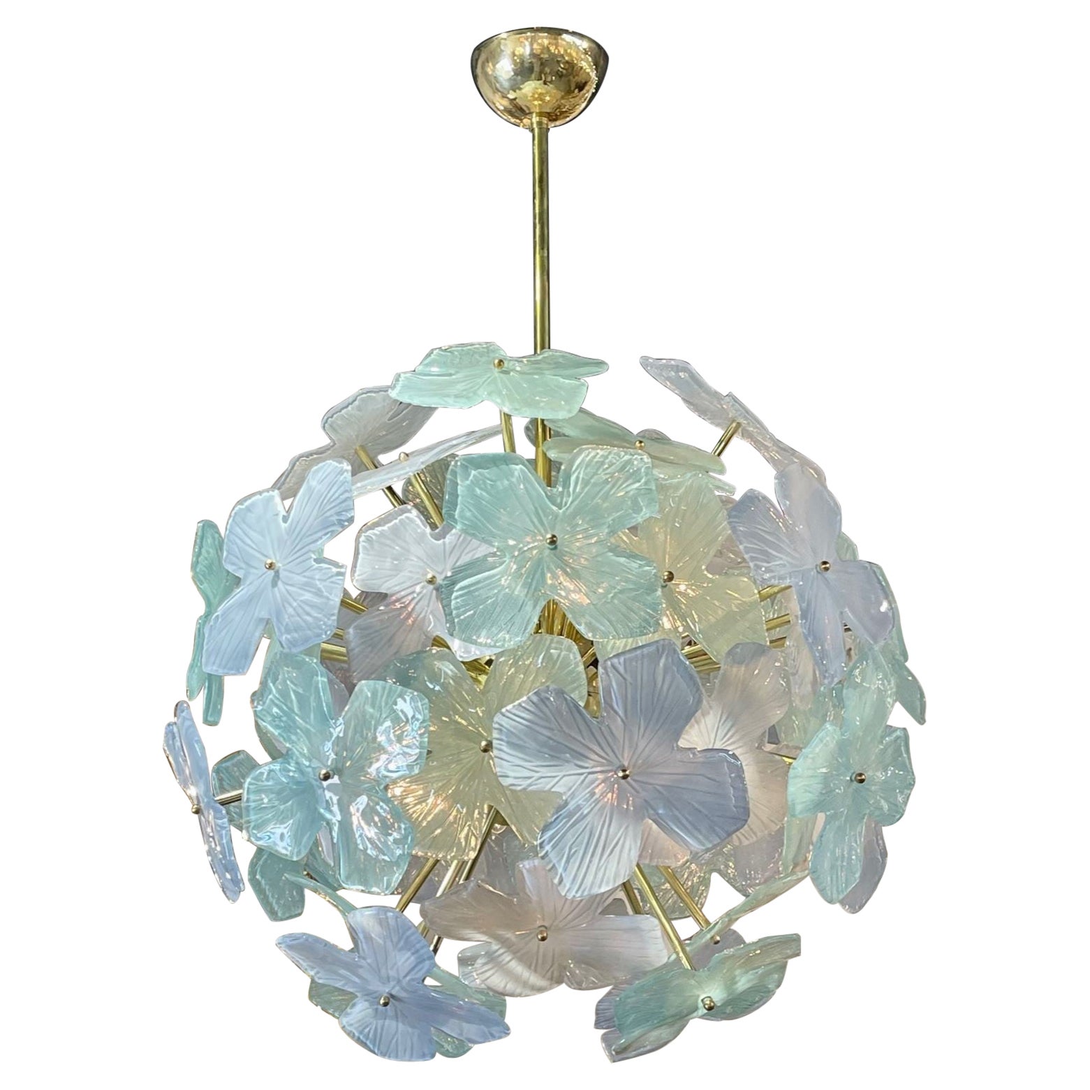 Lustre à globe de fleurs en verre de Murano en vente